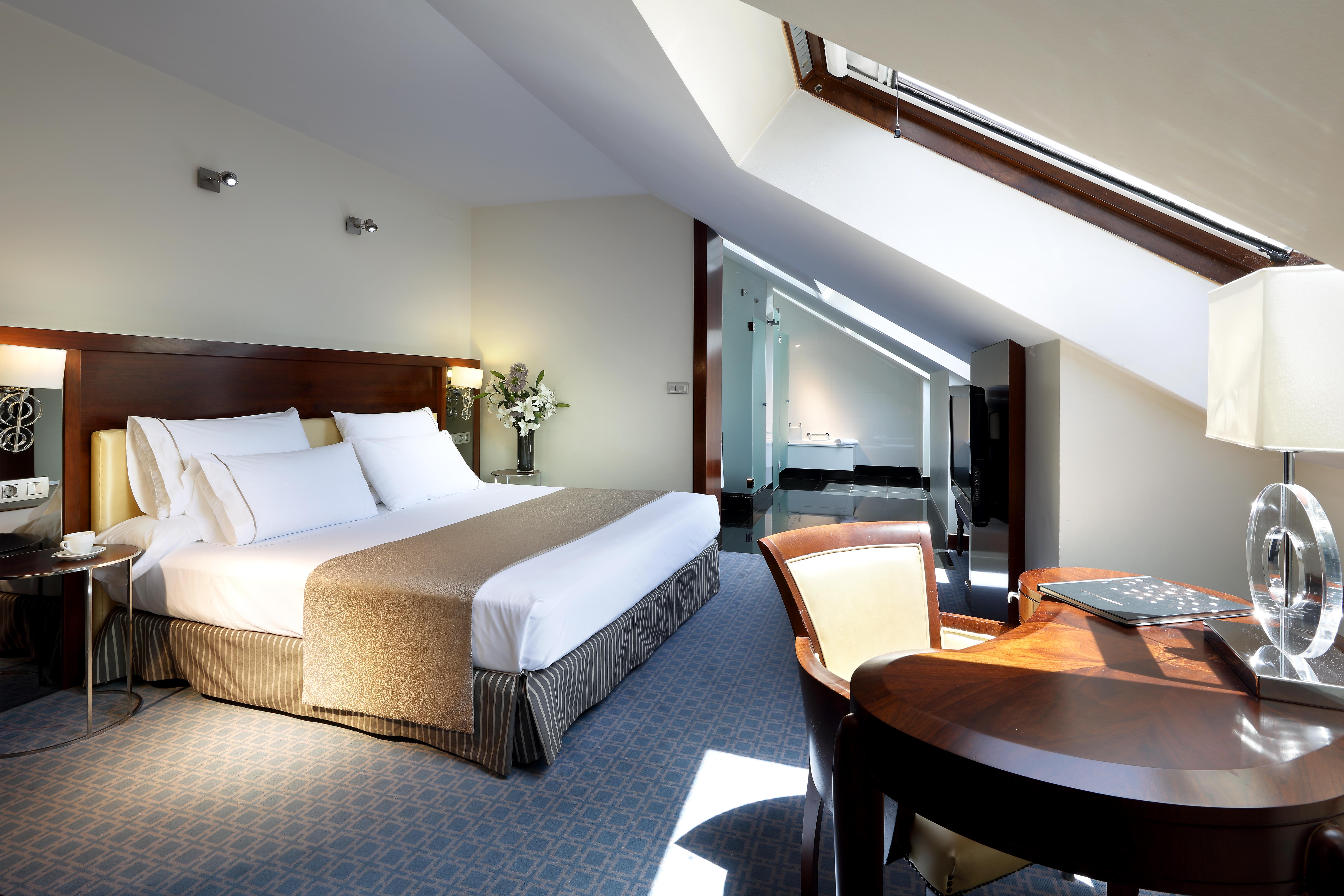 Eurostars Gran Via Hotel Granada Luaran gambar A room at the hotel