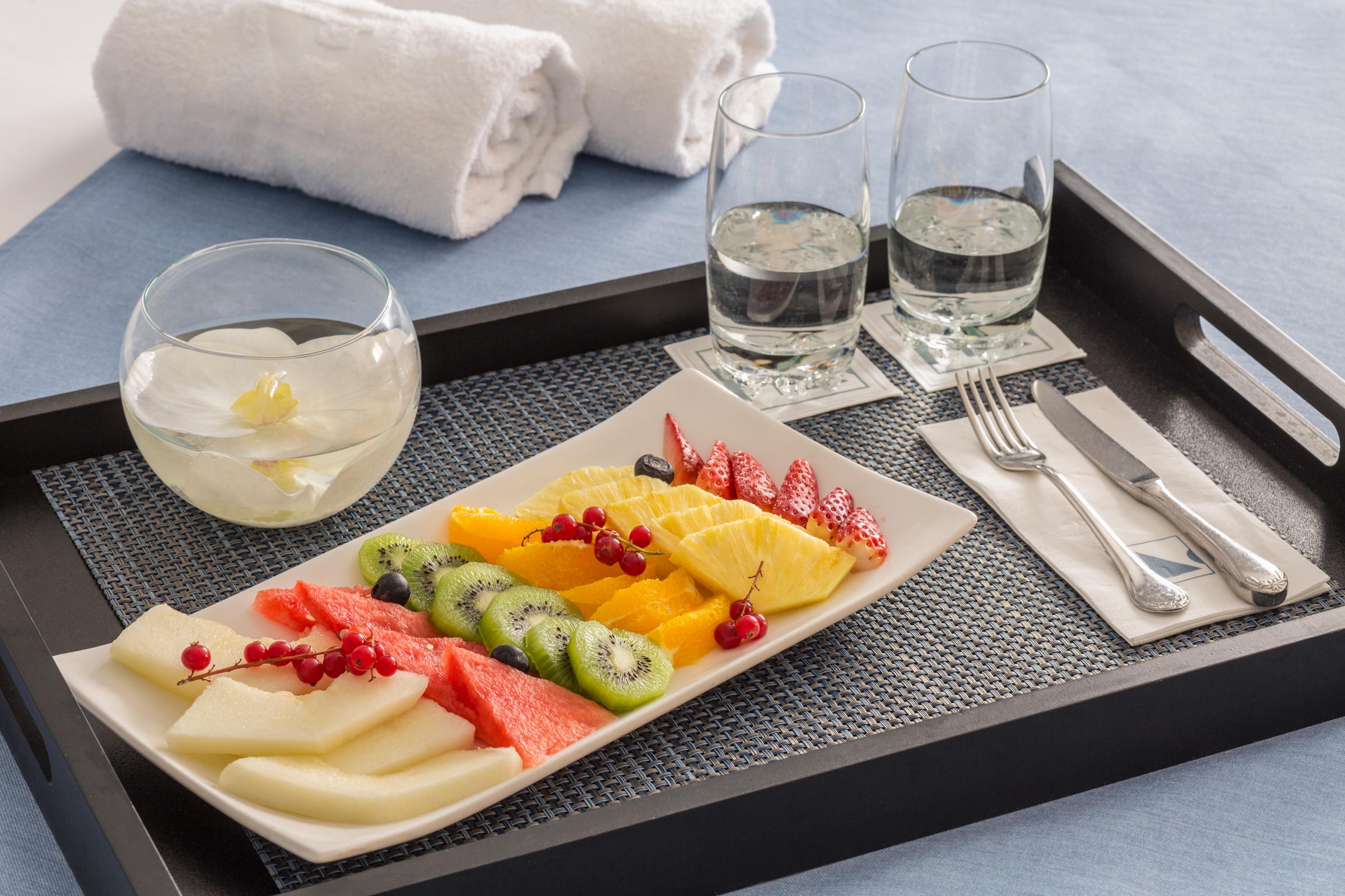 Eurostars Gran Via Hotel Granada Luaran gambar Fruit platter