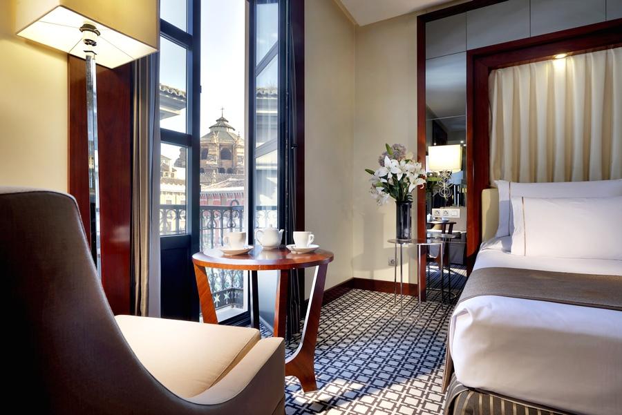 Eurostars Gran Via Hotel Granada Luaran gambar A room at the Mandarin Oriental, Rome