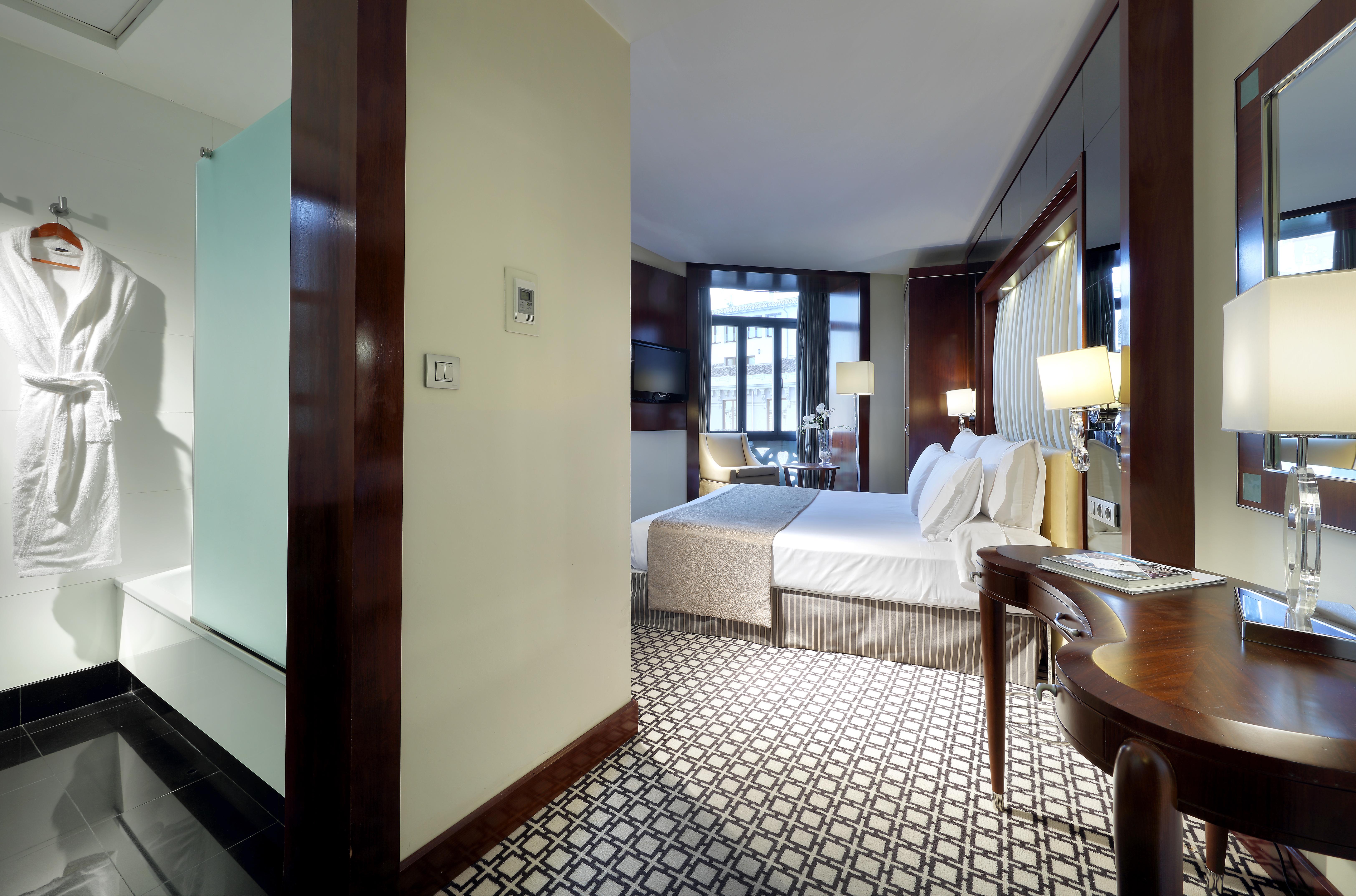 Eurostars Gran Via Hotel Granada Luaran gambar A room at the hotel
