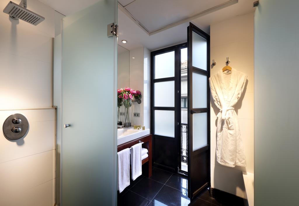 Eurostars Gran Via Hotel Granada Luaran gambar Bathroom