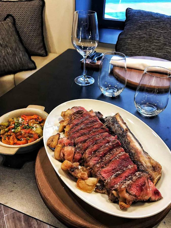 Eurostars Gran Via Hotel Granada Luaran gambar A steak at the restaurant